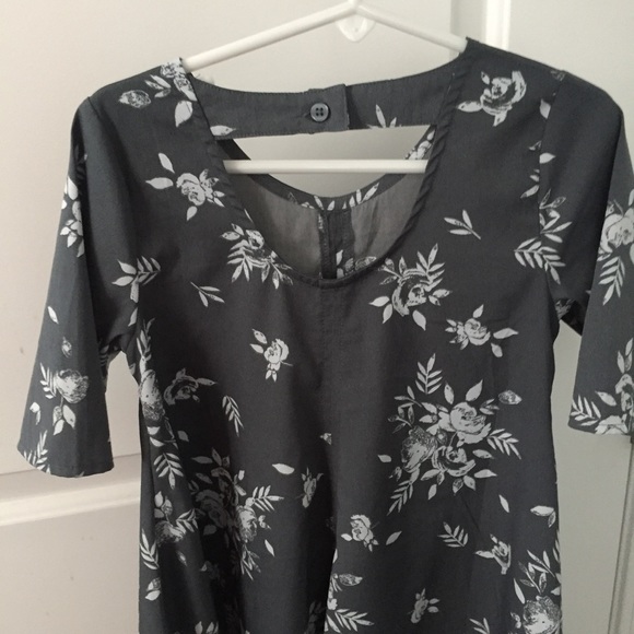 Floral gray and white. Girl dress - Picture 2 of 2